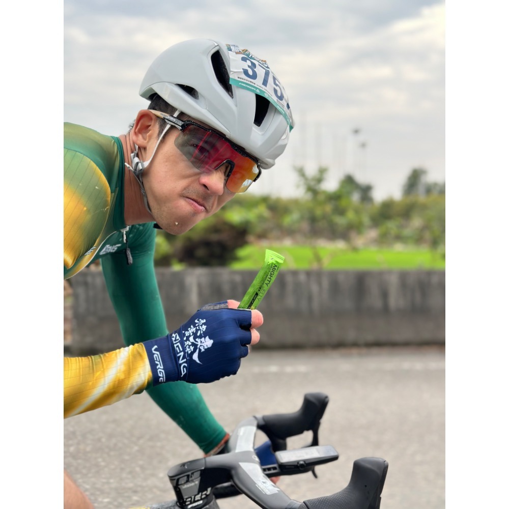 【袂爽賣練】半指空力單車手套-細節圖2