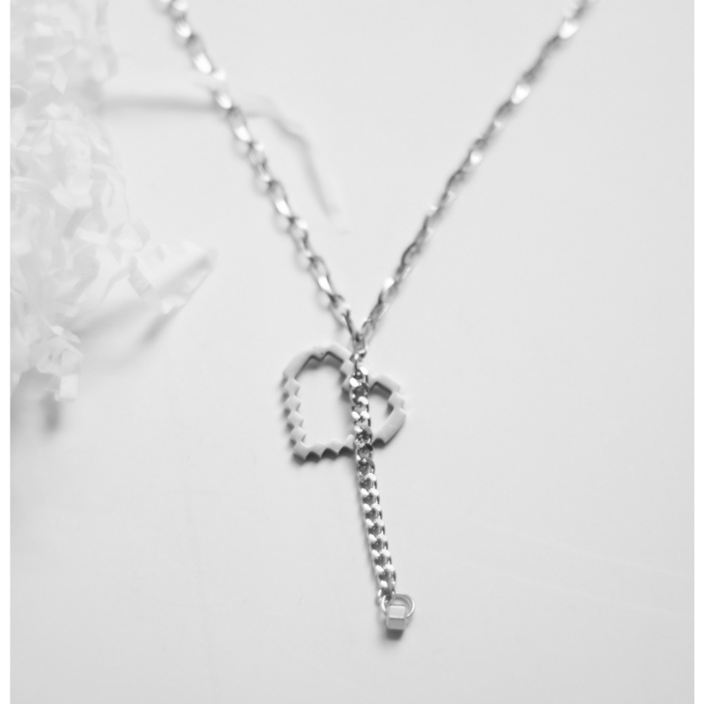 冷淡風像素愛心鈦鋼項鍊-細節圖2