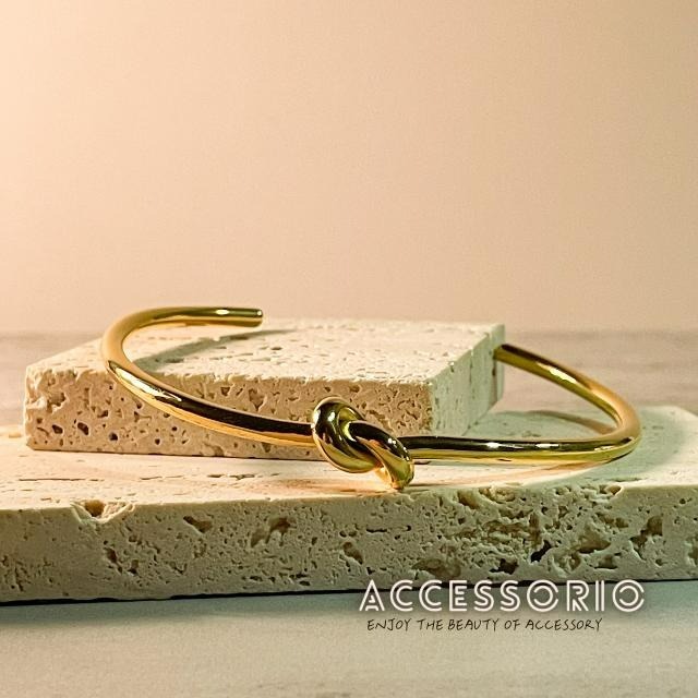 ╶◇╴拾飾 Accessorio 現貨  同心結 鈦鋼電鍍18K金手環-細節圖3