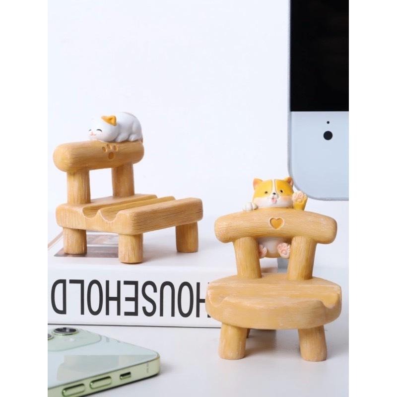 《胖胖ㄉ狗狗》*現貨*手機架 桌面擺件 擺飾 可愛 居家生活 居家用品 居家裝飾 小椅子 小凳子 貓狗手機架 眼鏡架-細節圖7