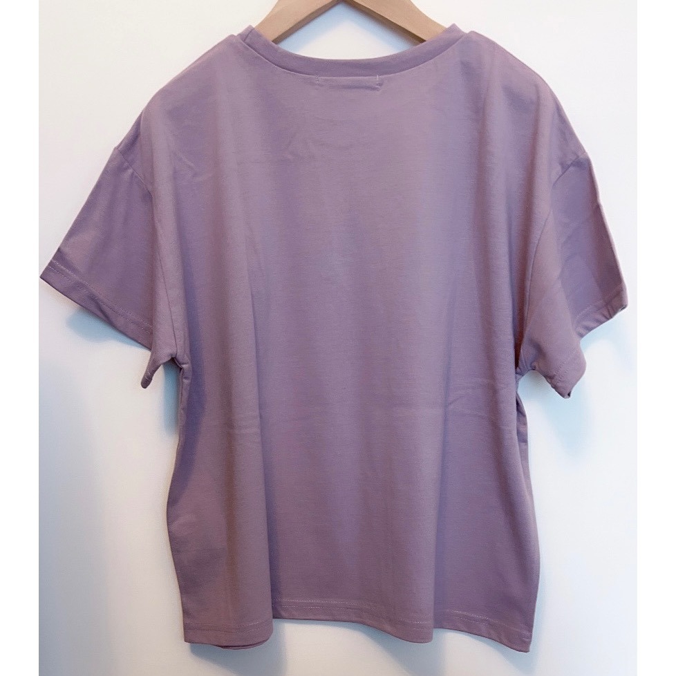 🌟GRL 現貨 瑕疵出清 淡紫色短袖英文Ｔ恤  F 全新正品 日牌 日貨 日本品牌 代購 短袖 T恤 字母T 紫-細節圖2