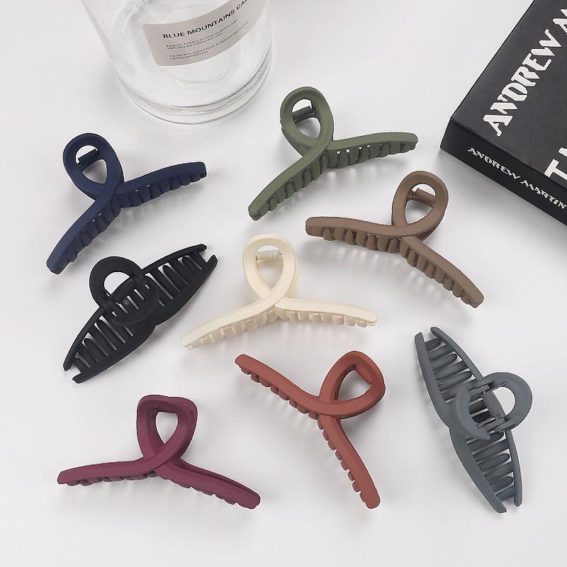 June💫韓版氣質交叉抓夾 磨砂質感 韓版搭配 台灣現貨供應🇹🇼 鯊魚夾 多色可選 抓力強 髮夾抓夾鯊魚夾-細節圖6