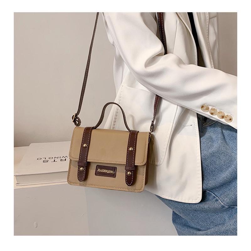 英倫學院風皮革側背包🇬🇧台灣現貨供應 免運優惠 女生側背包 小包包 手提側背兩用 英倫風 學生側背包 時尚側背包-細節圖9