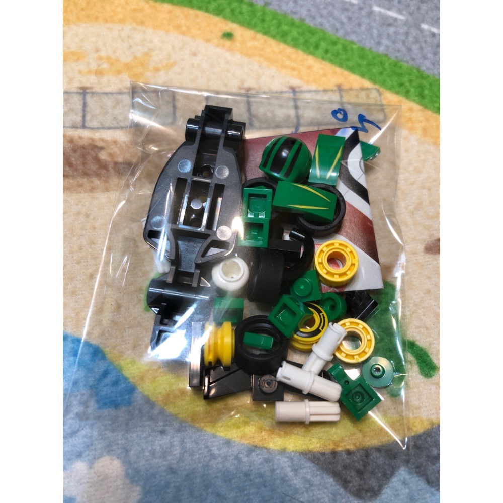 【睿睿小舖】LEGO 樂高 積木 F1 抽抽樂 71049 5 號 奧斯頓馬丁 如圖。-細節圖2