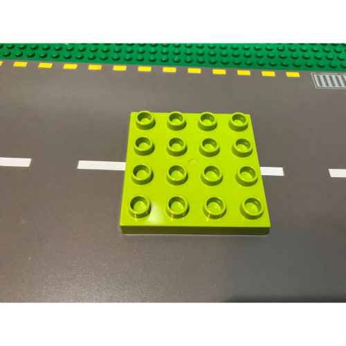 【點點小豆】LEGO 樂高積木 duplo 4x4 淺綠色 磚片 底板 磚片 一個 如圖！