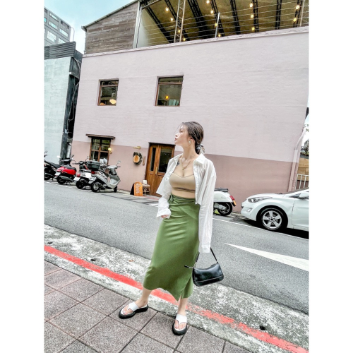 Leila’s selection現貨 🇰🇷正韓貨 韓國製 棉質坑條一片裙 綁帶長裙 質感綠