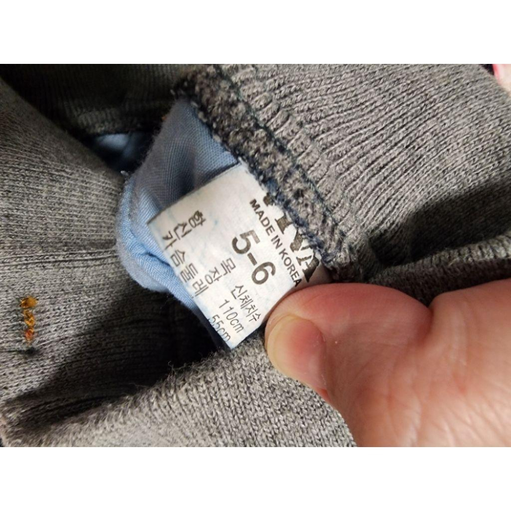 正韓 童裝 牛仔褲 5-6T 窄管牛仔褲 （A)-細節圖2