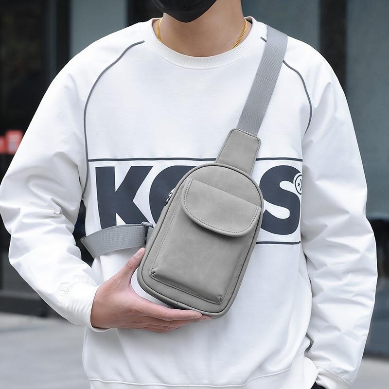 男士新款胸包潮流質感時尚小背包百搭軟皮單肩斜挎包防水-細節圖3