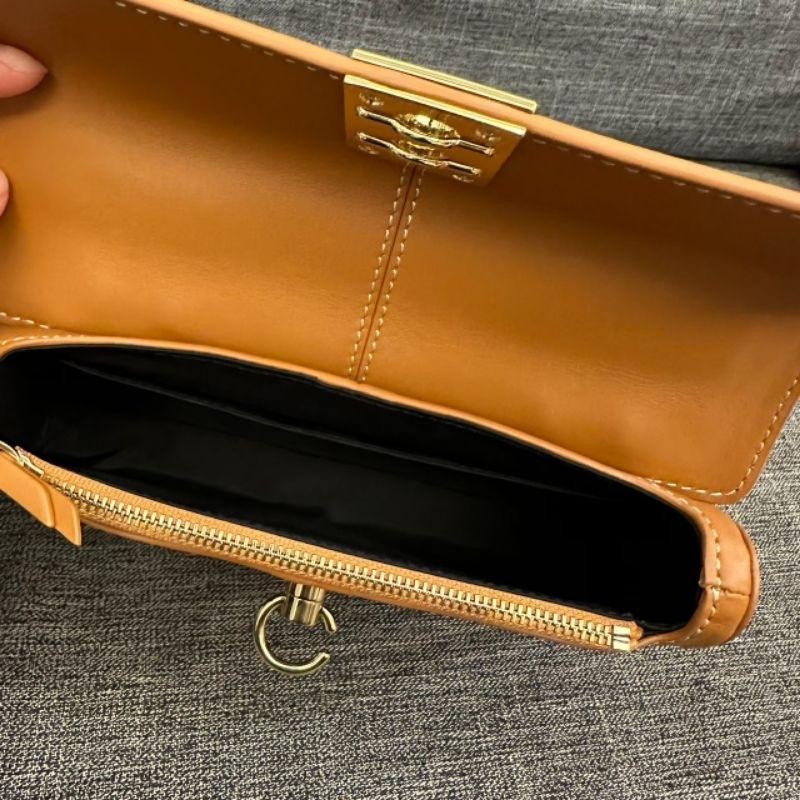 【全新】CAFUNE stance wallet chestnut 肩背包-細節圖3