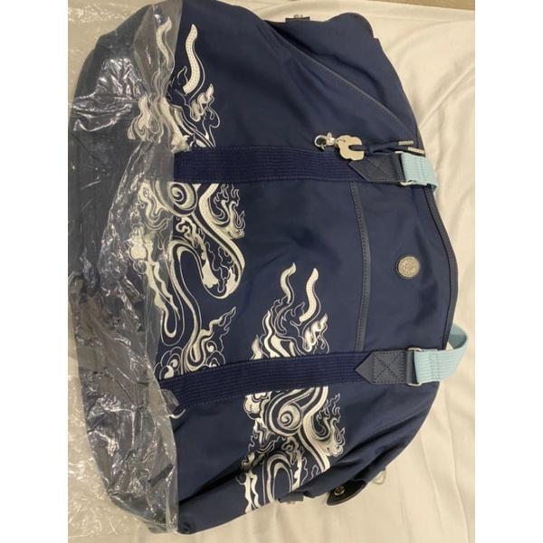 【全新】Kipling X 永樂宮聯名系列深藍底雲間盛境手提側背包-ART M-細節圖2