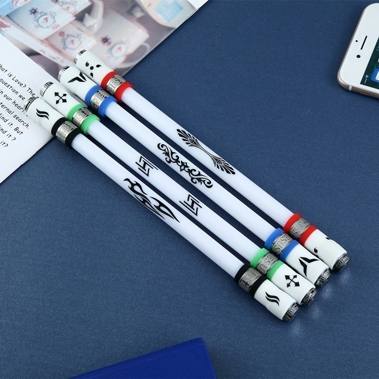 【台灣24H出貨E20發光筆買1送1】E20發光轉轉筆 抖音火爆 轉筆 磨砂筆桿 耐摔 螢光轉筆 電子發光 交換禮物 筆-細節圖5