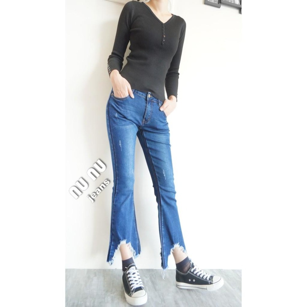 側邊超顯瘦線條喇叭褲 褲管倒V刷破抓鬚造型NN.036-609-細節圖3