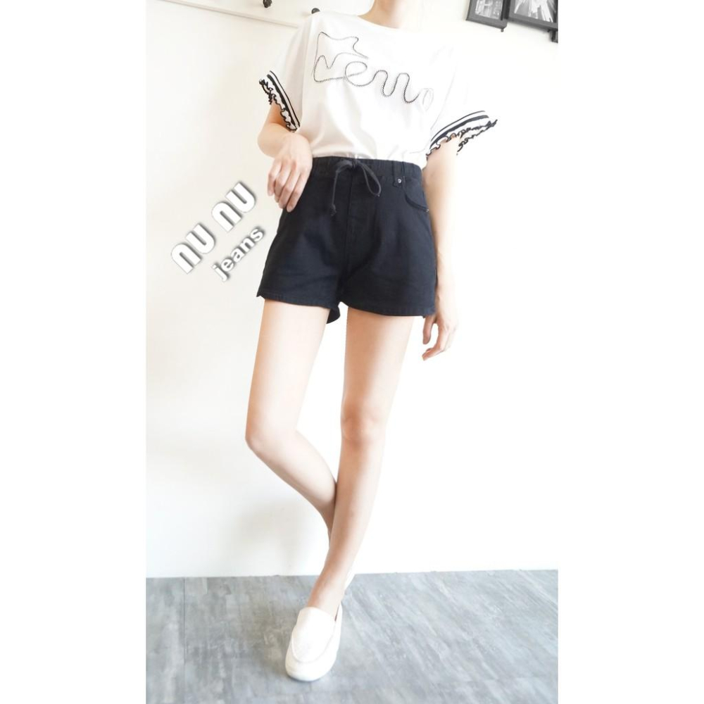 2色超彈 顯瘦鬆緊帶 抽繩 休閒短褲A字褲管側倒V剪裁 素色 熱褲 素面 白色 黑色短褲  褲子 NN.792.656-細節圖6