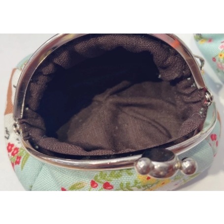 現貨 ❣ 手作布包 ~ 桃子口金零錢小物包-細節圖2