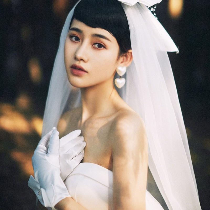 旗艦店輕婚紗法式緞面超仙簡約赫本短款顯瘦森系旅拍小個子白色出門紗-細節圖3