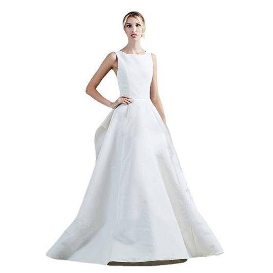 旗艦店婚紗2023新款新娘簡約公主夢幻一字肩緞面森系出門紗旅拍輕婚紗-細節圖5