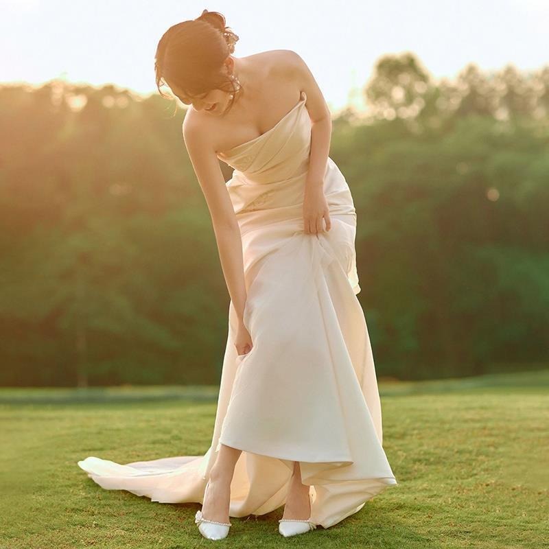 旗艦店輕婚紗高級感超仙森系戶外草坪旅拍出門紗新娘緞面迎賓禮服魚尾裙-細節圖3