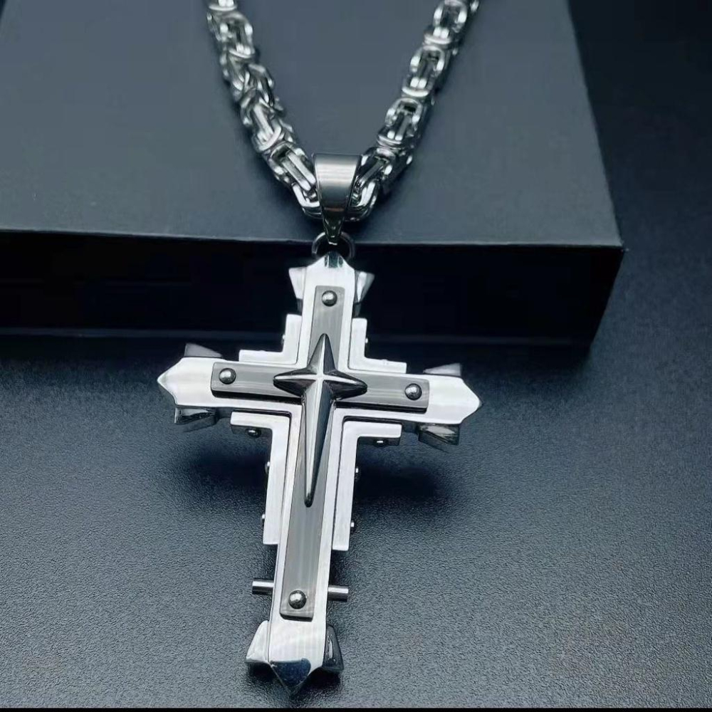 鈦鋼項鏈暗黑騎士十字架項鏈吊墜三層鉚釘十字架霸氣潮流男人項鏈-細節圖7