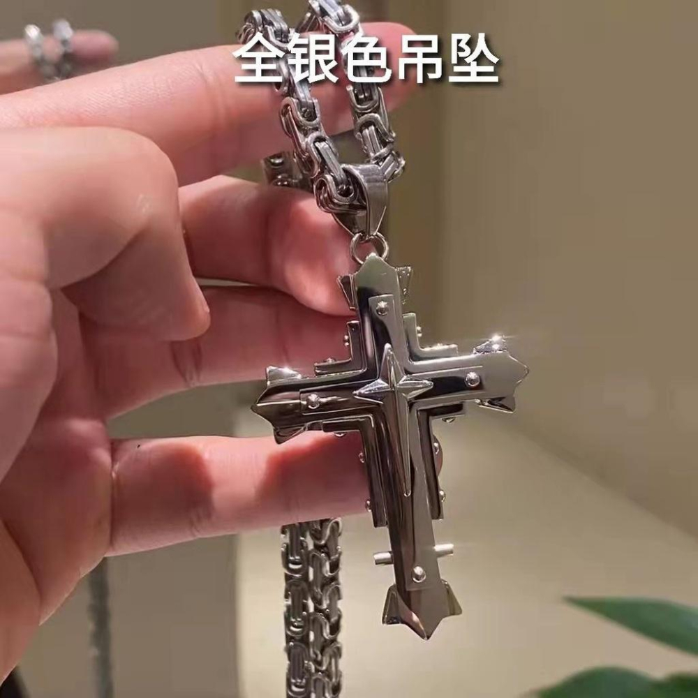 鈦鋼項鏈暗黑騎士十字架項鏈吊墜三層鉚釘十字架霸氣潮流男人項鏈-細節圖8
