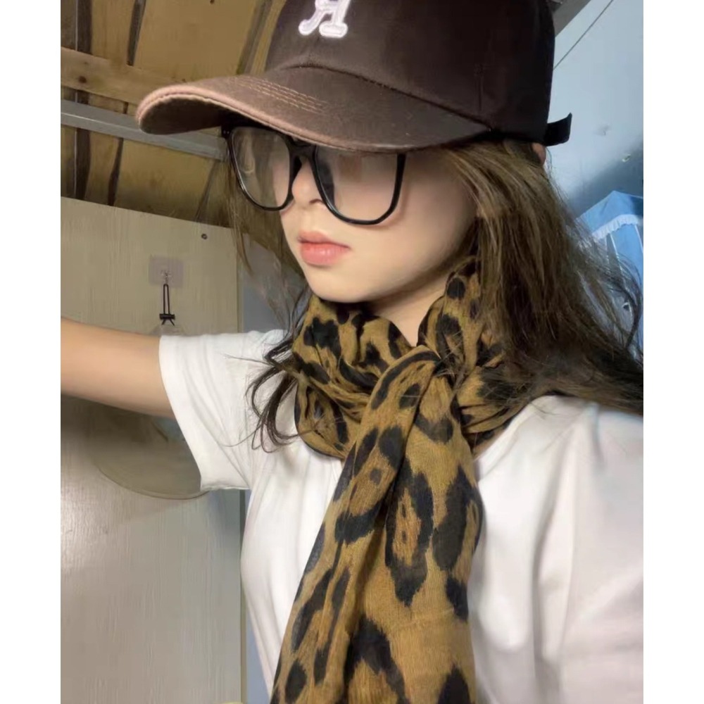 ✈️現貨-//穿搭選品//豹紋絲巾披巾-細節圖7