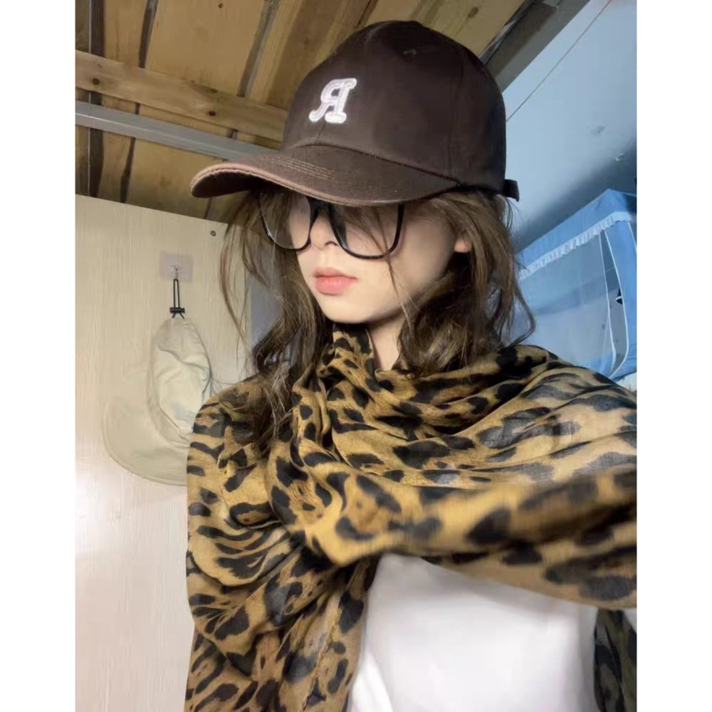 ✈️現貨-//穿搭選品//豹紋絲巾披巾-細節圖8