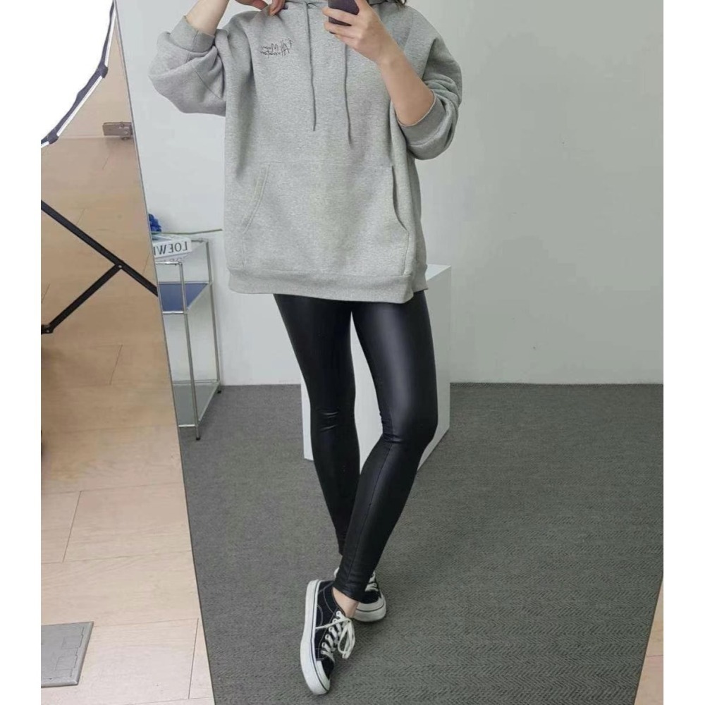 ✈️XL現貨-正韓🇰🇷//爆款回歸~~巨百搭貼腿皮褲-細節圖3