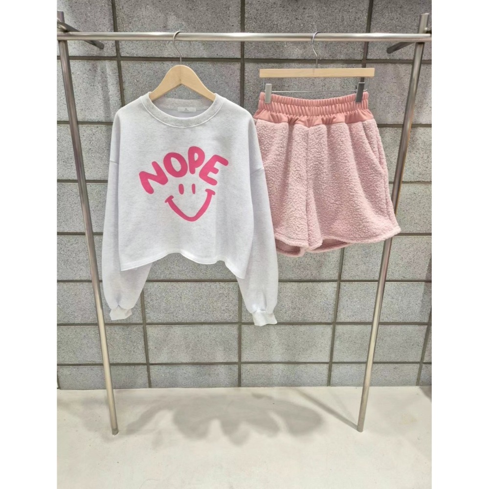 ✈️橘現貨1-正韓🇰🇷//NOPE微笑短版衛T~1.30-細節圖3