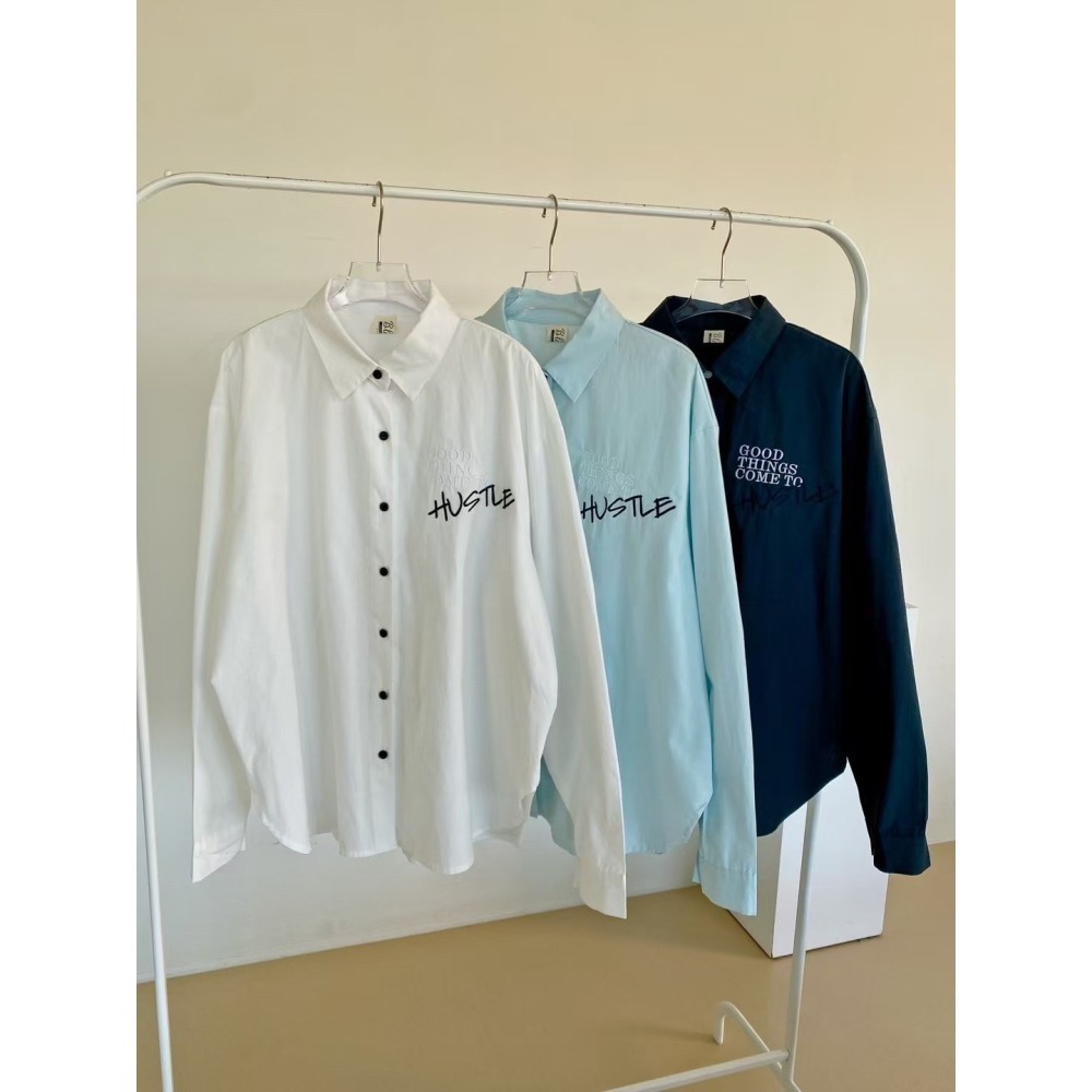 ✈️現貨-正韓🇰🇷//臭臉歐巴//刺繡英字襯衫~5.25-細節圖8