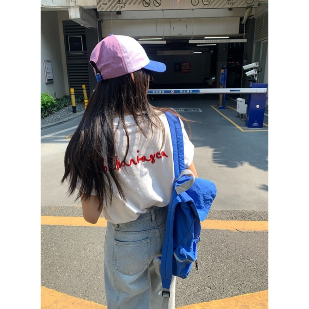 ✈️白現貨-//HOO家//刺繡愛心後英字短袖T恤~6.10-細節圖9