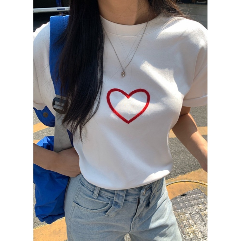 ✈️白現貨-//HOO家//刺繡愛心後英字短袖T恤~6.10-細節圖10