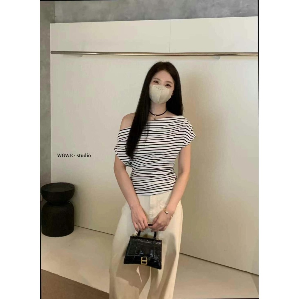 ✈️S碼現貨-//WGWE//一字斜肩條紋上衣~6.28-細節圖7