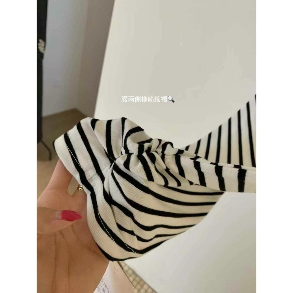 ✈️S碼現貨-//WGWE//一字斜肩條紋上衣~6.28-細節圖9