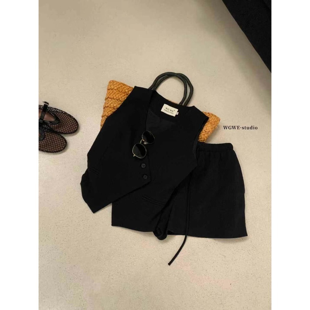 ✈️杏s碼現貨-//WGWE//老錢風馬甲背心套裝~7.5-規格圖11