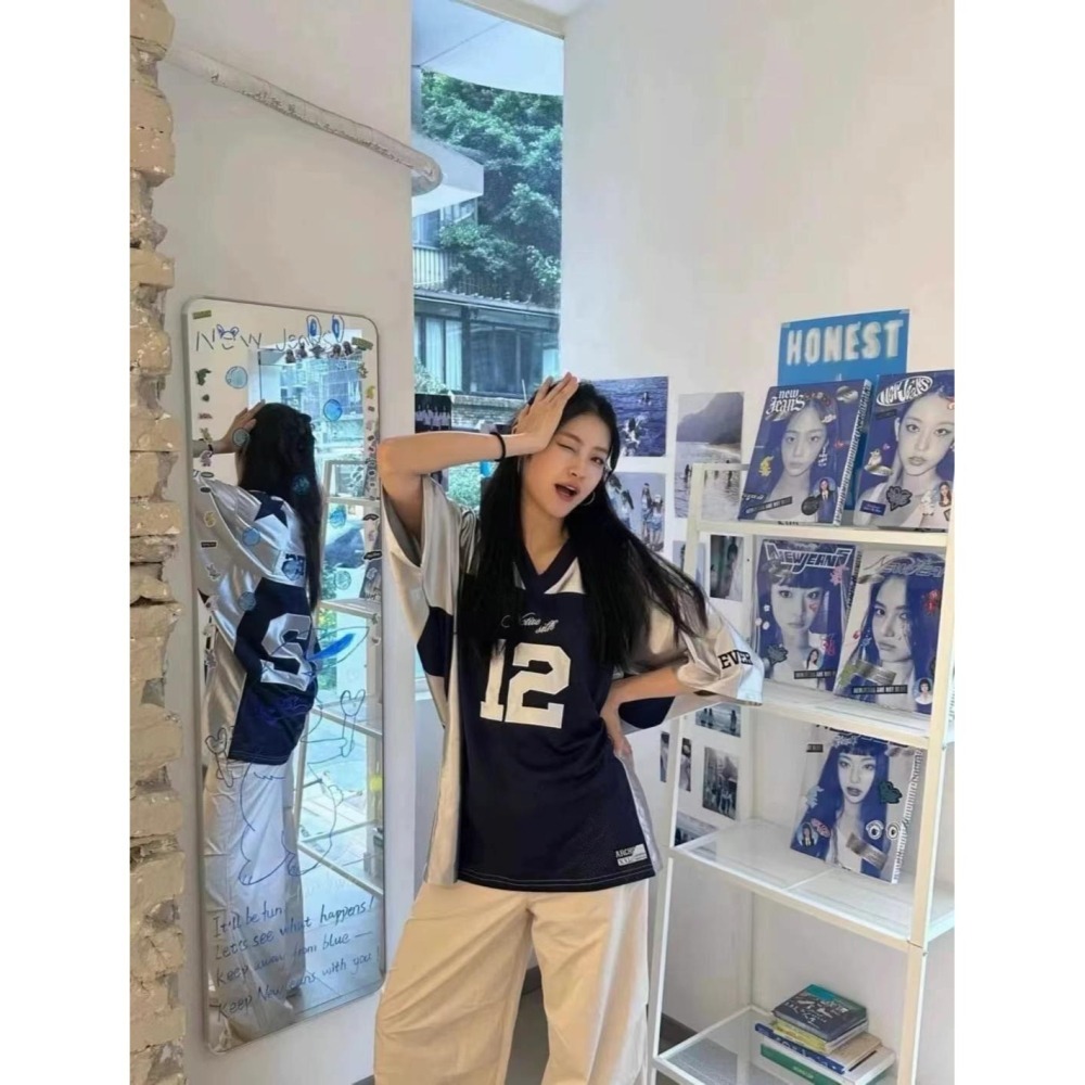 ✈️現貨-//WGWE家//撞色星星美式運動風12號印花Tee~9.1-細節圖4