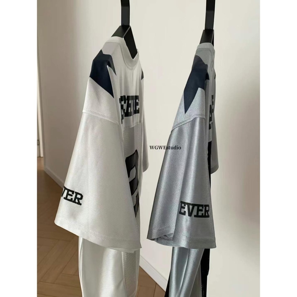 ✈️現貨-//WGWE家//撞色星星美式運動風12號印花Tee~9.1-細節圖10