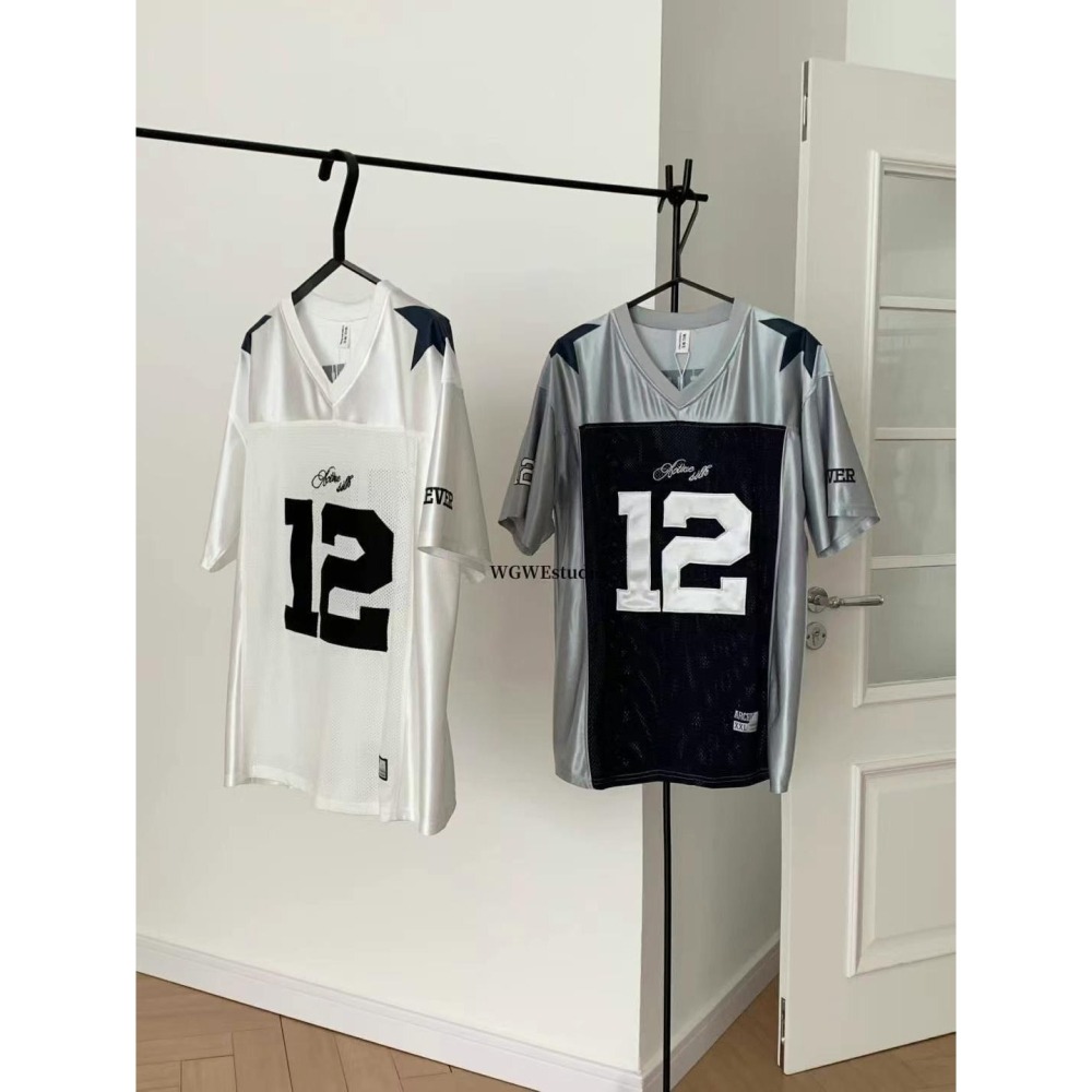 ✈️現貨-//WGWE家//撞色星星美式運動風12號印花Tee~9.1-細節圖11