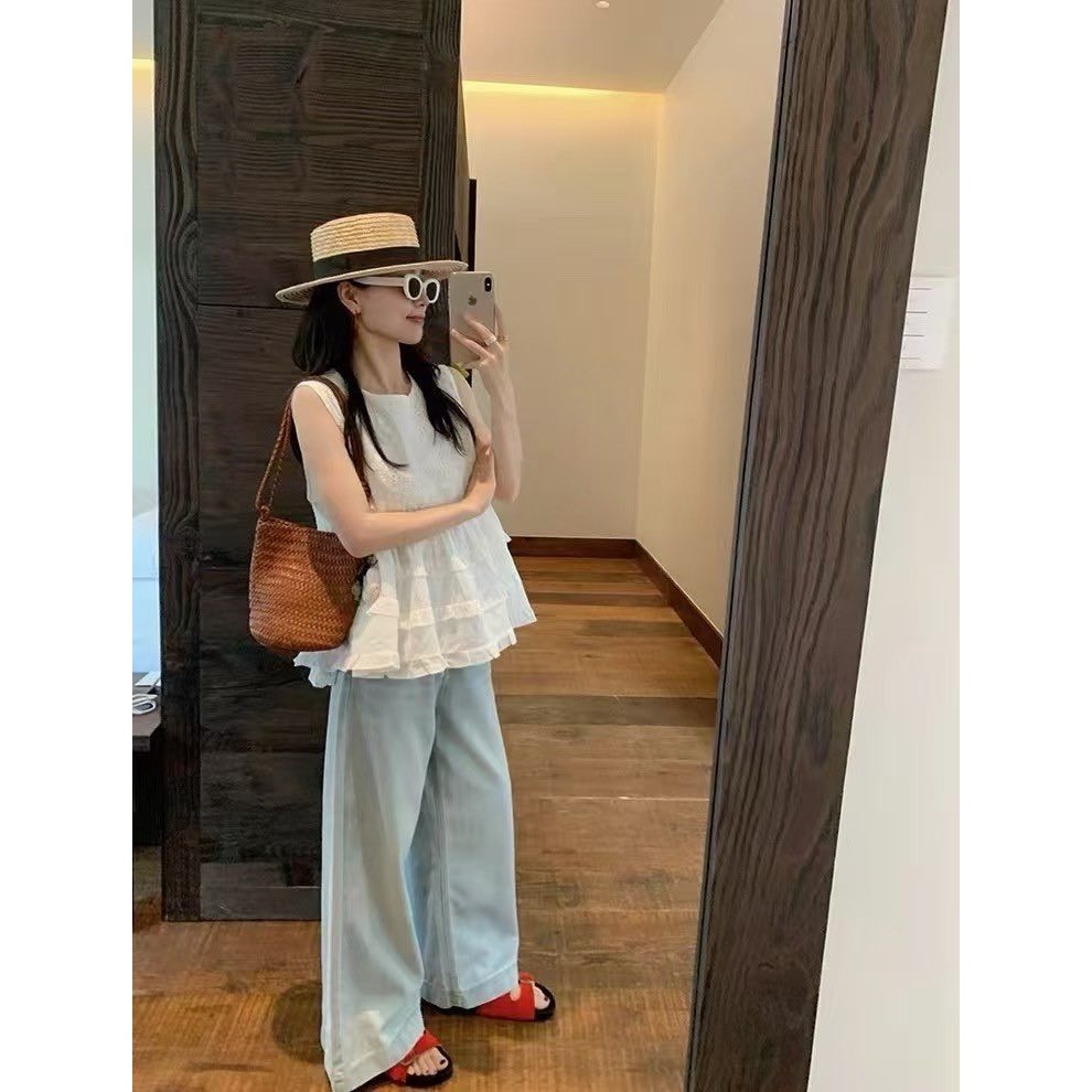 ✈️現貨-//Bella家 // 花朵刺繡減齡背心小衫~9.15-細節圖4