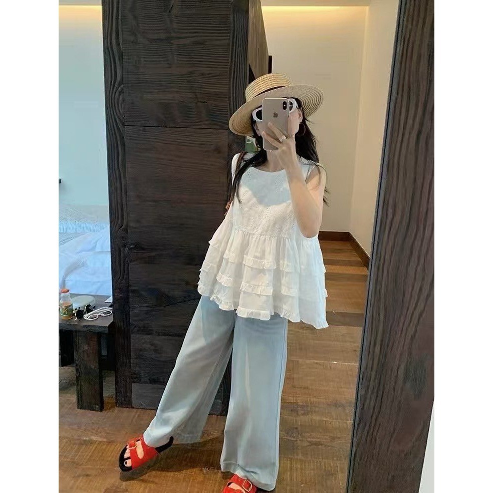 ✈️現貨-//Bella家 // 花朵刺繡減齡背心小衫~9.15-細節圖9