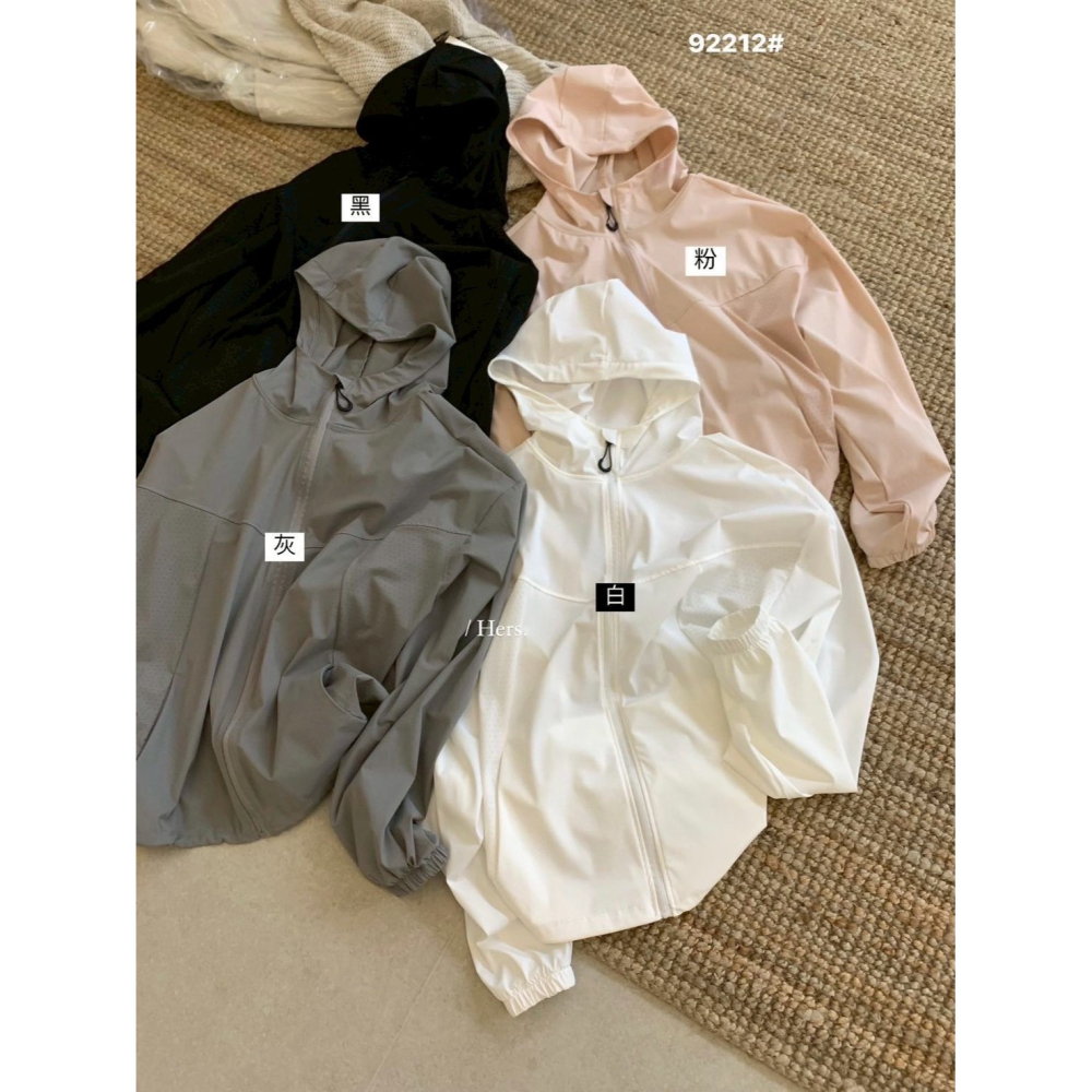 ✈️預購-//Hers家//輕薄秋款連帽防曬外套~10.20-細節圖11