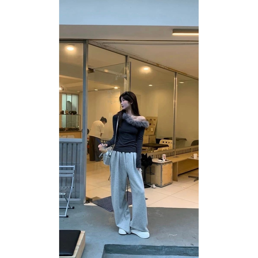 ✈️預購-//WGWE家 //斜肩毛絨拼接上衣~1.20-細節圖4