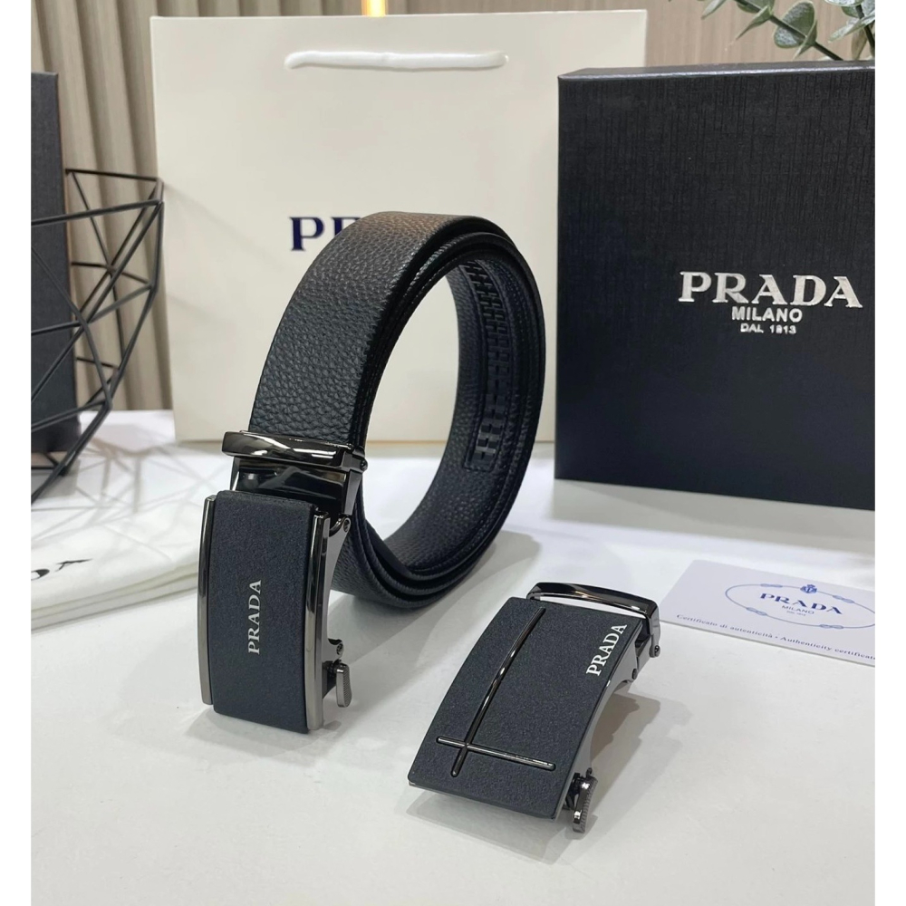 普拉達腰帶 PRADA腰帶 雙扣腰帶 自動扣腰帶 黑色皮質腰帶 男生皮帶 荔枝紋牛皮腰帶 商務通勤腰帶 高級感時尚休閒腰-細節圖2