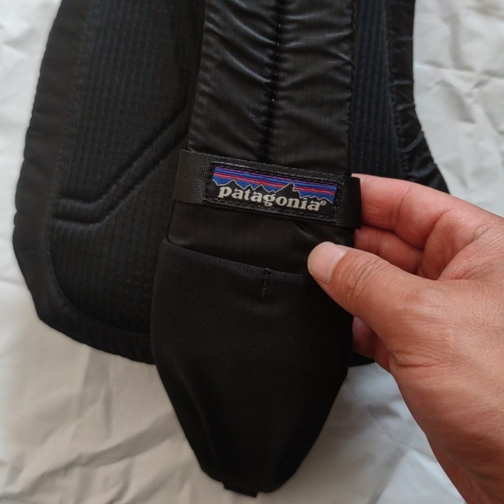 Patagonia巴塔哥尼亞胸包 Back Hole Sling8L胸包 戶外登山腰包 男女款胸包 超輕單肩包 輕薄黑洞-細節圖8