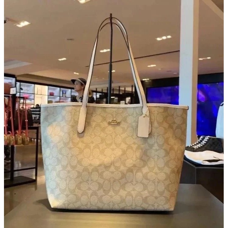 COACH蔻馳包包 大容量托特包 時尚通勤女包 休閒包 媽咪包 C5696 City Tote 經典印花購物袋 大方包-細節圖2