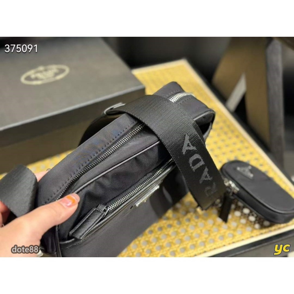 普拉達Prada三角標相機包斜挎包男生背也很好看女生背超帥單肩包-細節圖8