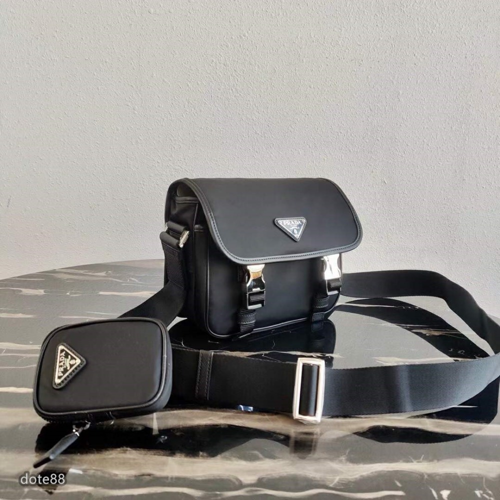 普拉達Prada三角標男女郵差包原版降落傘面料配原版牛皮設計前衛個性配有logo裝飾小袋單肩包-細節圖2