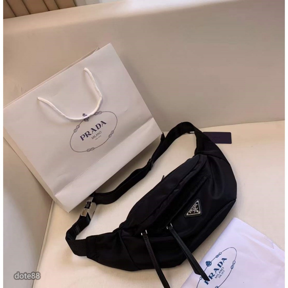 普拉達Prada三角標非常簡單實用腰包街頭風和復古風特別搭大容量-細節圖5