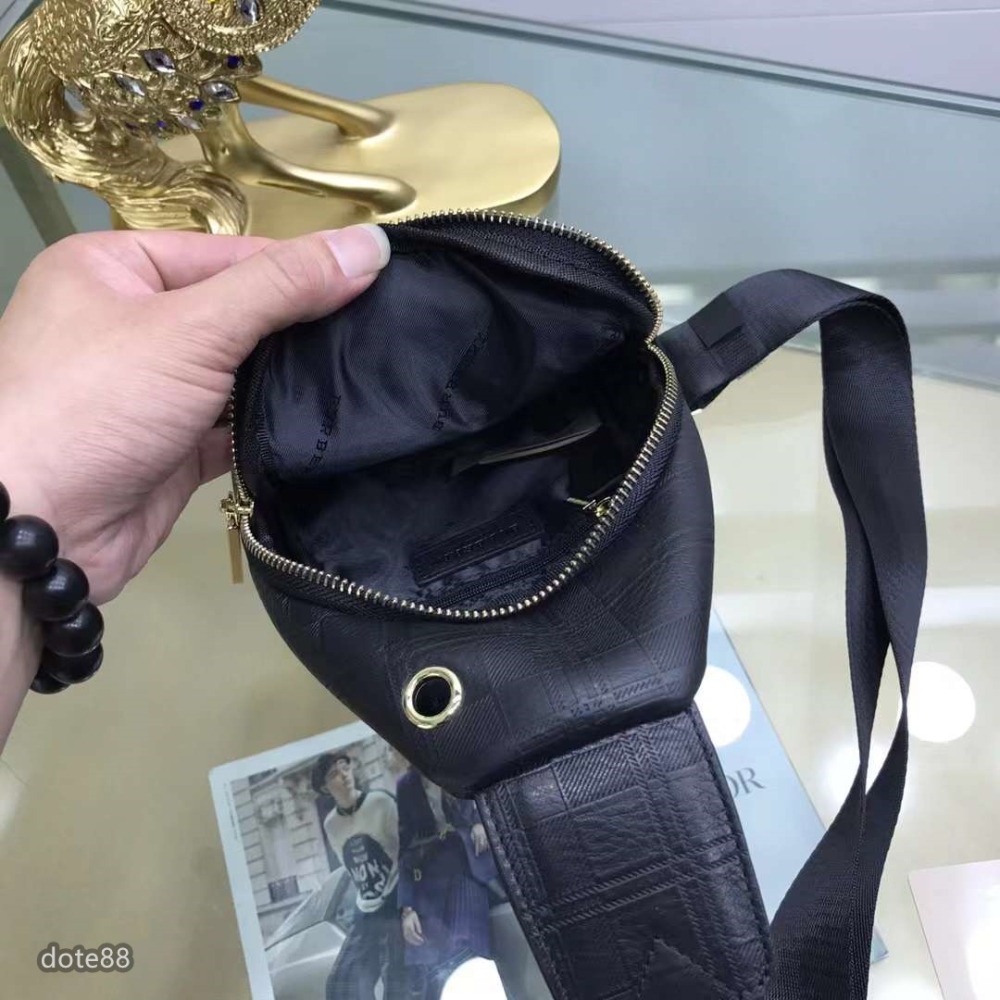 Burberry巴寶莉進口頭層牛皮經典格子紋柔軟舒適手感超好高品質五金特別有檔次節日生日送人禮物大容量出門必備時尚潮流-細節圖7