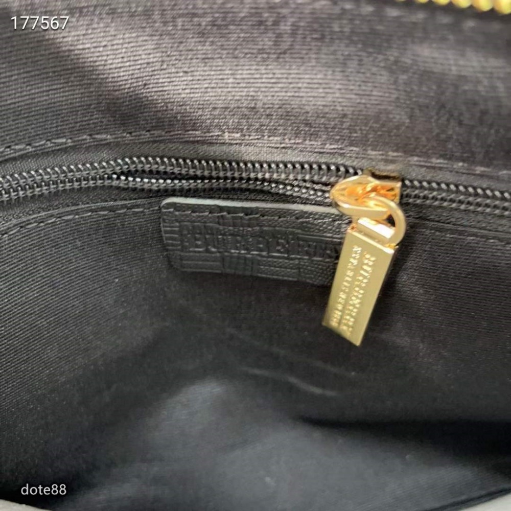 Burberry 巴寶莉男士摔紋牛皮手拿包夾包信封包 採用精湛鑲嵌細工經典百搭實物拍攝高品質生日節日禮物父親節禮物-細節圖9