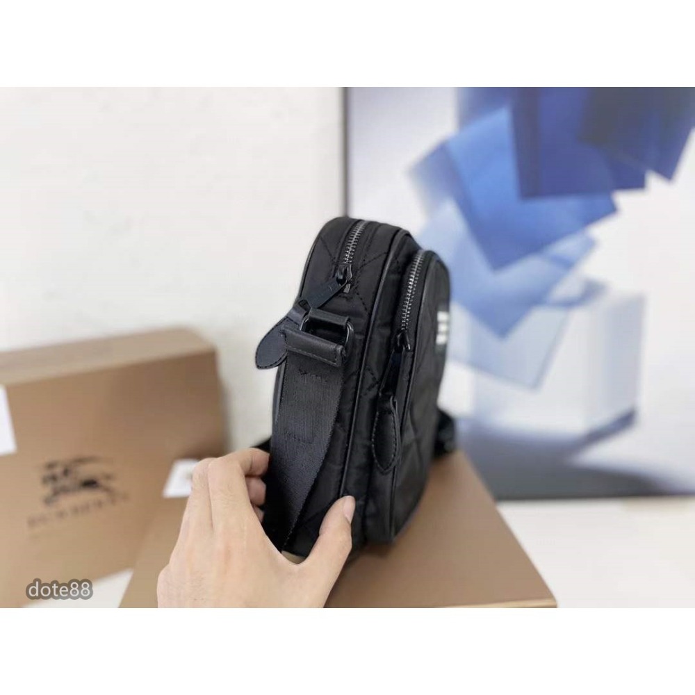 Burberry巴寶莉男士專櫃單肩斜挎胸包腰包專櫃經典男士胸包採用進口原版面料大容量包包可裝手機充電寶休閒 運動 逛街-細節圖2