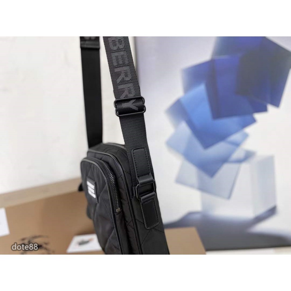 Burberry巴寶莉男士專櫃單肩斜挎胸包腰包專櫃經典男士胸包採用進口原版面料大容量包包可裝手機充電寶休閒 運動 逛街-細節圖6